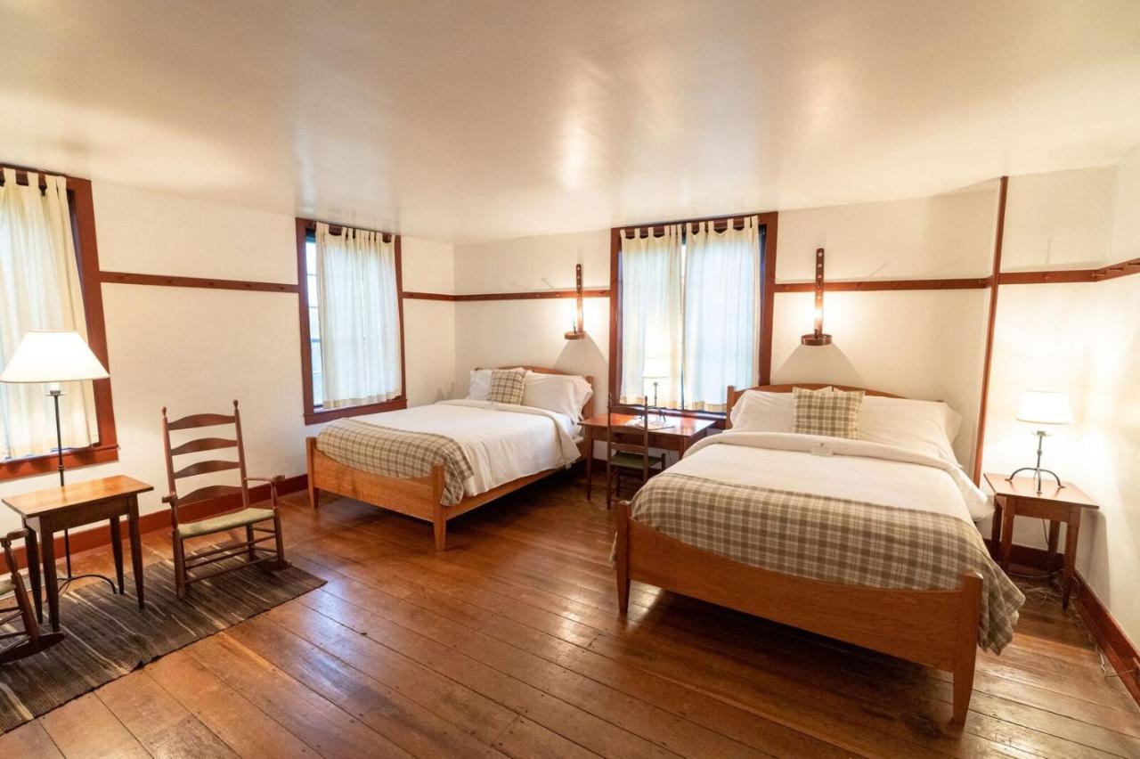 Shaker Village Of Pleasant Hill Harrodsburg Exterior foto