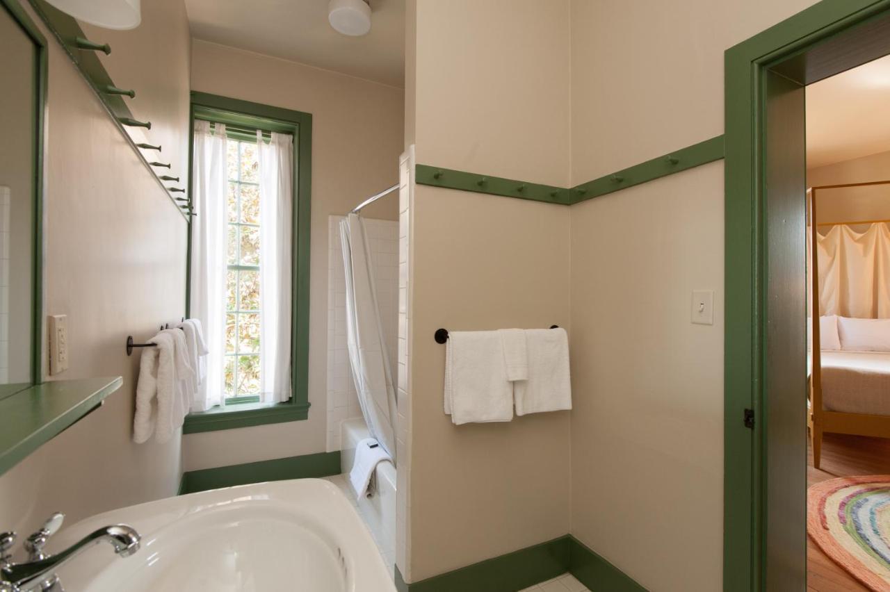 Shaker Village Of Pleasant Hill Harrodsburg Habitación foto