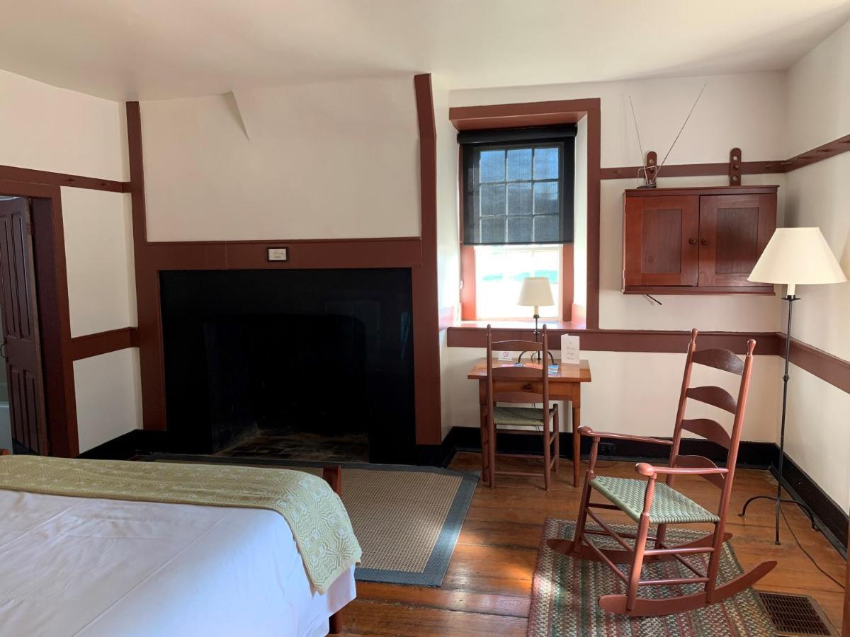 Shaker Village Of Pleasant Hill Harrodsburg Exterior foto